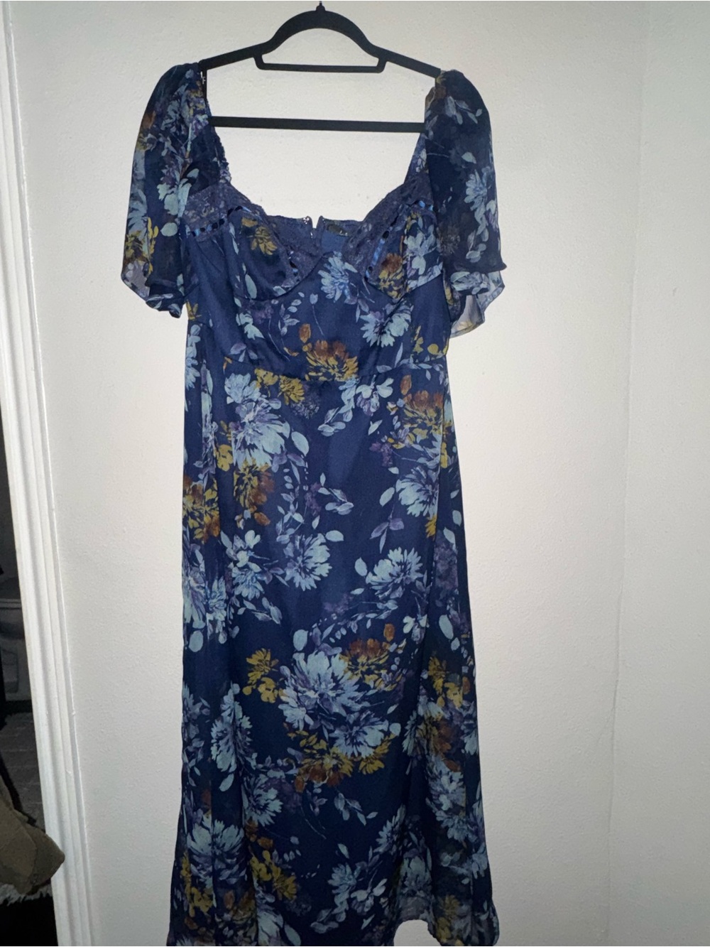 Lulu's Navy Floral Puff-Sleeve Maxi Dress